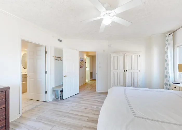 Sea Palms Apartment
